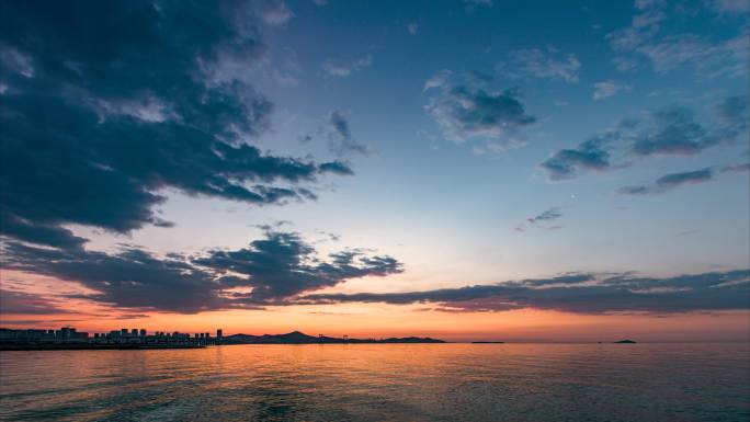 海上日出