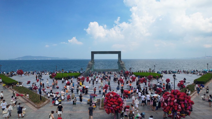 威海大相框游客