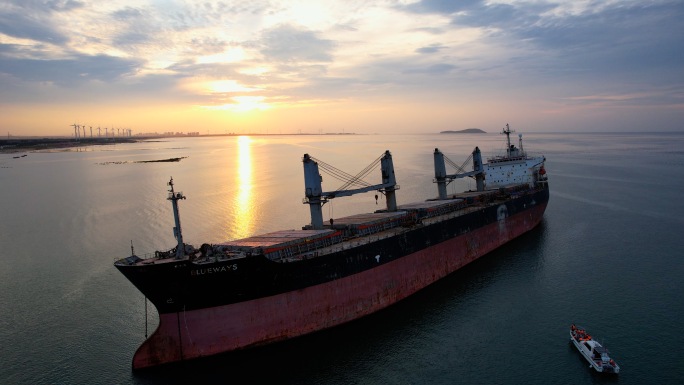 【18元】搁浅的布鲁维斯号