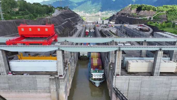 三峡大坝五级船闸【长镜头】