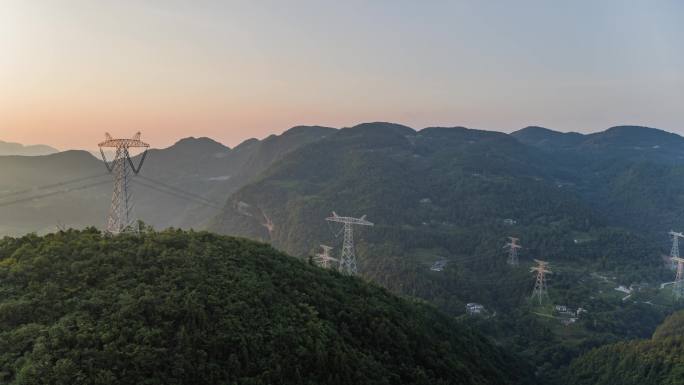 航拍山区电网4K