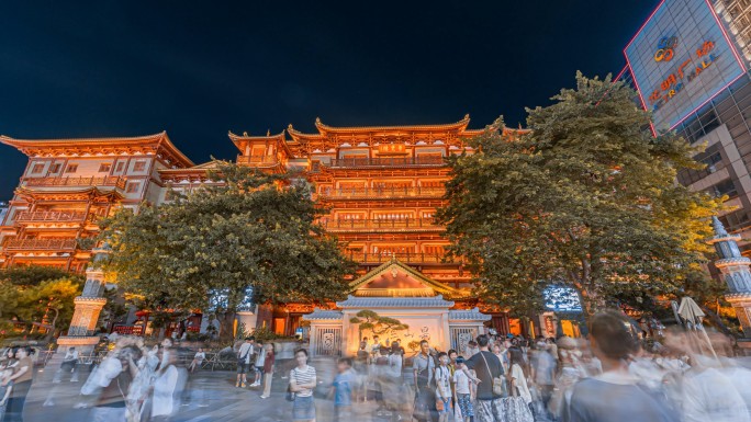 广州大佛寺夜景人流大范围