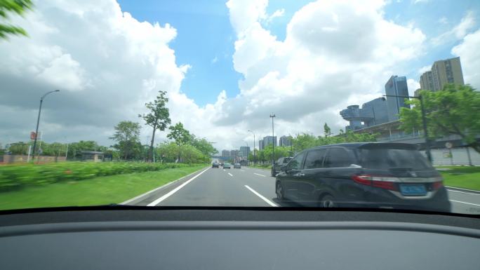 汽车行驶 自动驾驶 道路 自驾游