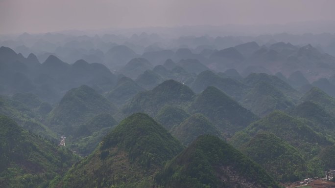 贵州兴义万峰林田园黄昏喀斯特自然风光航拍