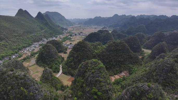 原创 贵州兴义万峰林纳灰古村落航拍风光