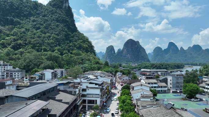 航拍桂林阳朔兴坪古镇街道