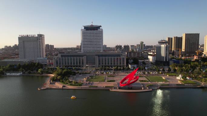 德州市新湖风景区解锁中国德州站