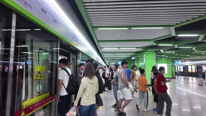 广州汉溪长隆地铁站