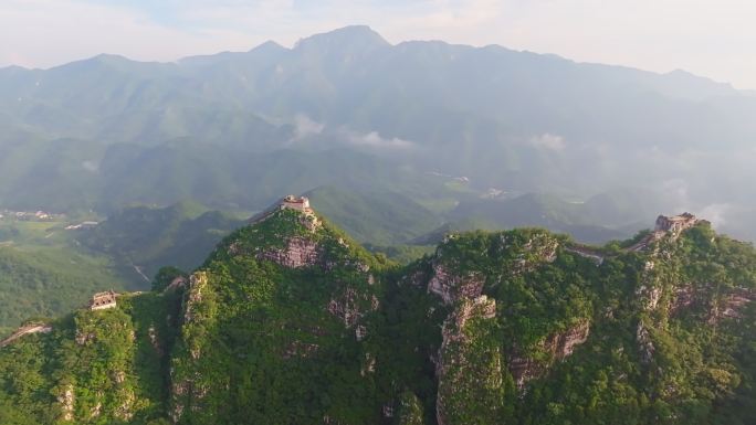 箭扣长城日出云海航拍