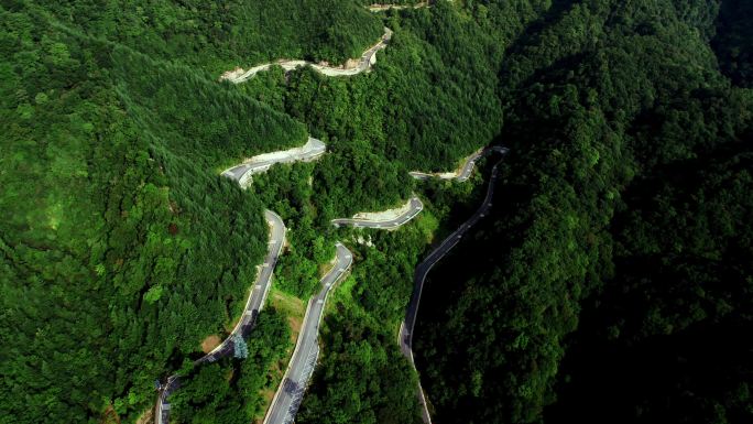 4K山林公路航拍