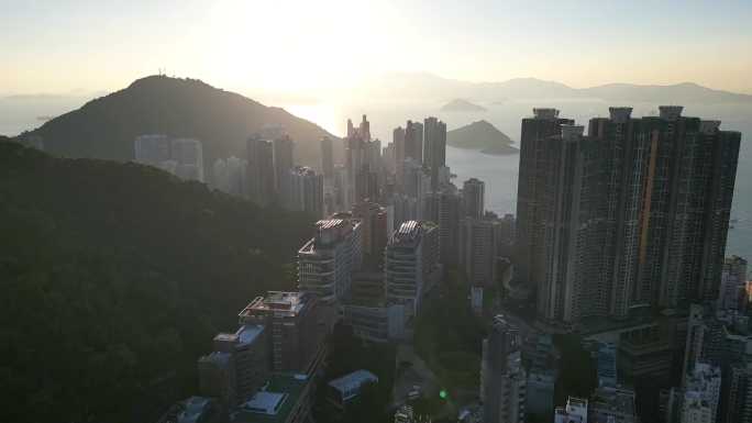 鸟瞰香港大学：知识殿堂的璀璨明珠
