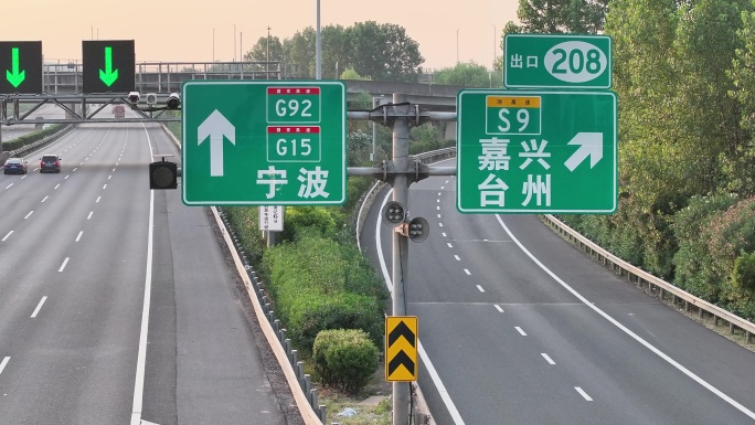 高速公路指示牌杭甬高速交通车道级显示屏