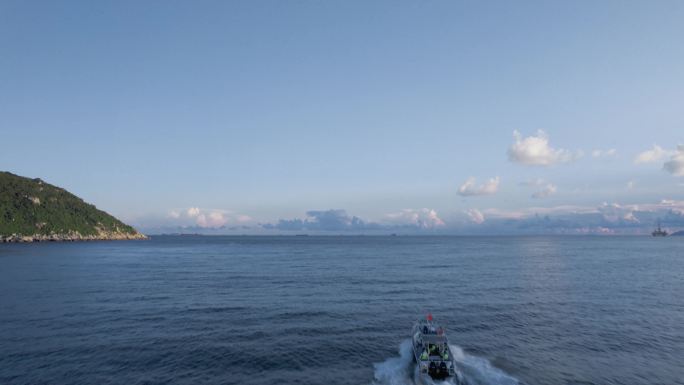 乘风破浪勇往直前不畏前行海上风景未来前景