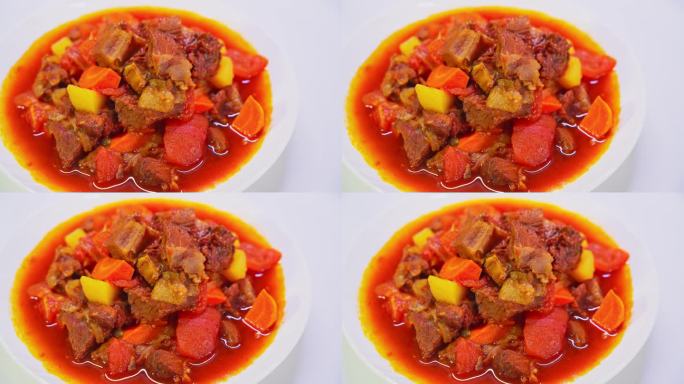 中国传统家常菜番茄土豆炖牛腩