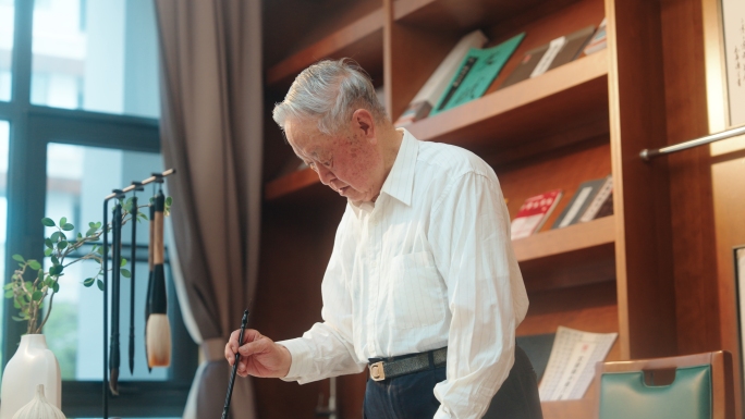 老人退休生活敬老院老年生活养老院养老康养
