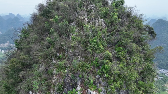 航拍桂林阳朔烟雨群山