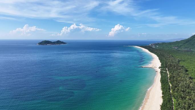 海南岛椰林沙滩风光