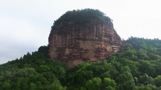 甘肃天水麦积山石窟