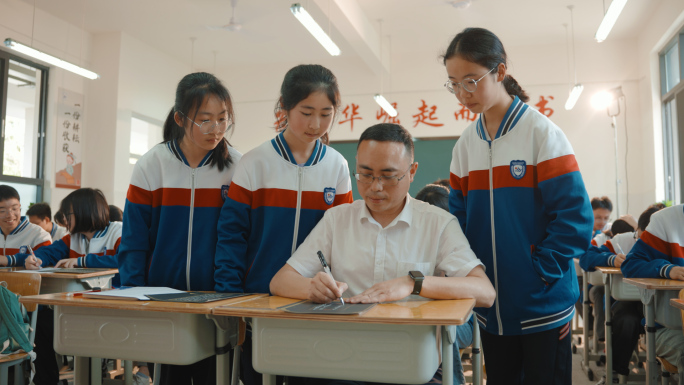 硬笔书法教学 书法课 写字 中国人 师生