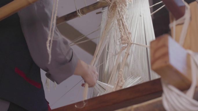 【合集】丝绸织造技艺传丝绸丝绸服装苏绣