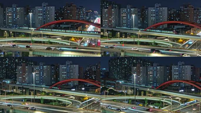 地铁行驶在城市的夜色中