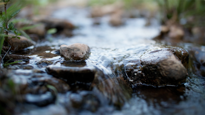 山涧小溪涓涓细流流淌小河水流一组