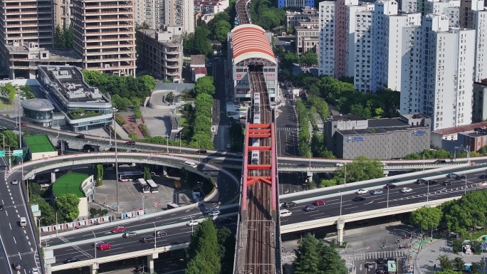 徐汇漕溪北路立交-地铁驶过