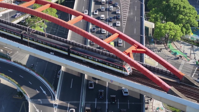 徐汇漕溪北路立交-地铁驶过