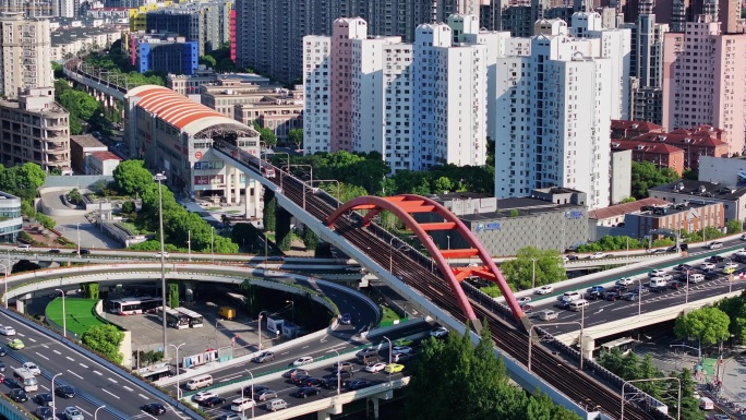 徐汇漕溪北路立交-地铁驶过