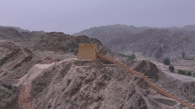 嘉峪关悬壁长城航拍