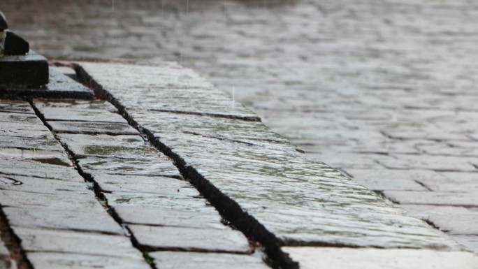 雨中古建筑升格