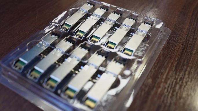 网络工程师安装光模块