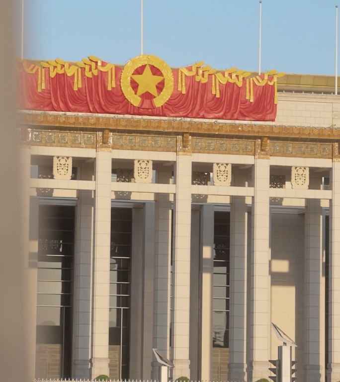 天安门降旗竖构图