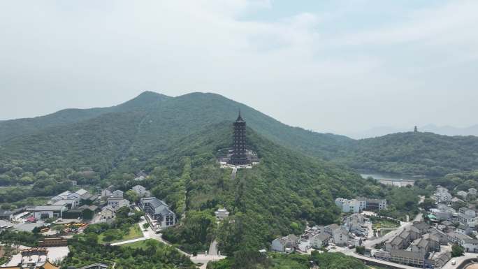 航拍舟山普陀山宝陀讲寺-万佛宝塔-寺庙