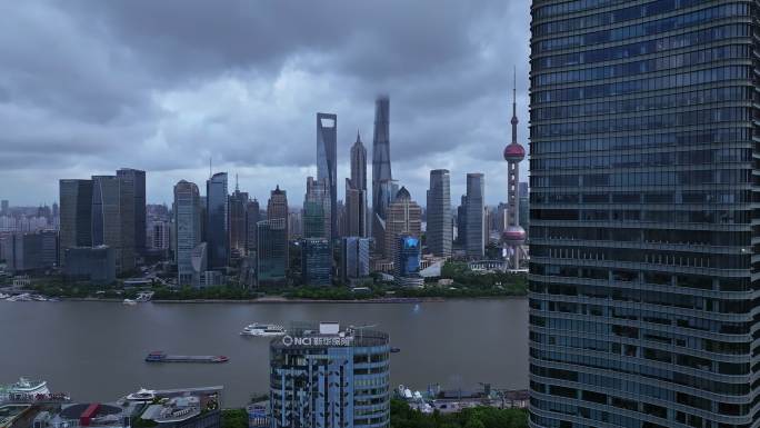 上海台风暴风雨来临前黑云压城航拍