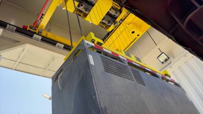 新能源卡车换电过程