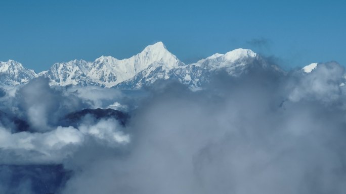 长焦航拍贡嘎雪山东坡4k