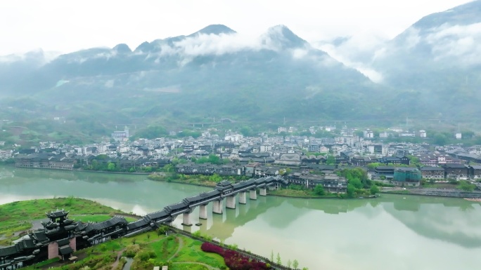 黔江武陵山区濯水古镇风雨廊桥