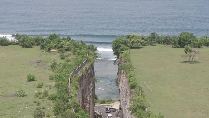 印度尼西亚 海边公路 公路行驶 航拍