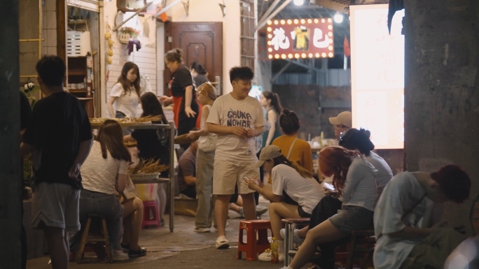 4K慢镜夜市小吃街抓拍|带航拍-1
