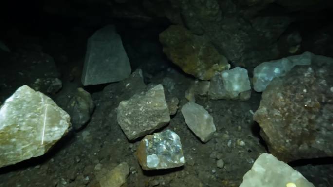 矿石石英方解石长石磁铁矿赤铁矿方铅矿矿业