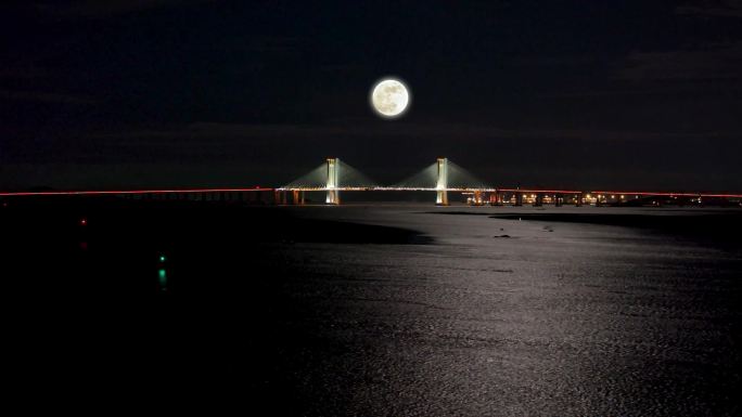 泉州夜景泉州湾跨海大桥中秋节海上升明月