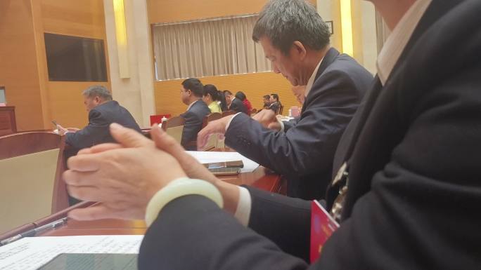 开会鼓掌通过商务会议室开会鼓掌会议实拍