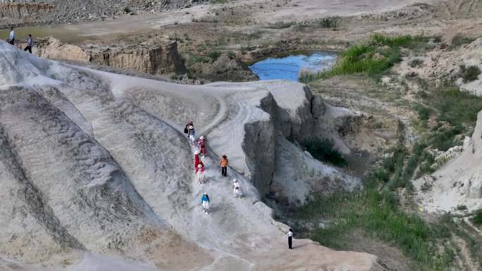 航拍新疆五彩丹霞地貌视频素材合集2