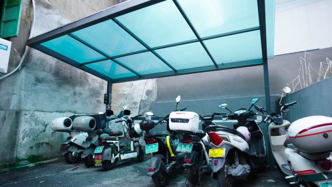 墙角电动车充电车棚