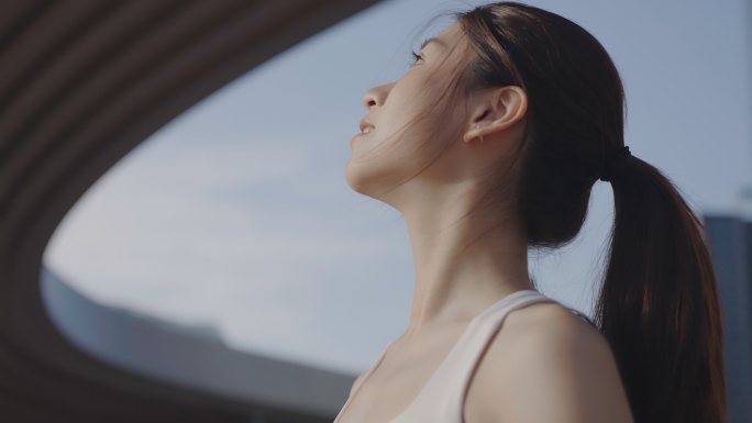 各类场景美女跑步青春活力城市运动宣传晨跑