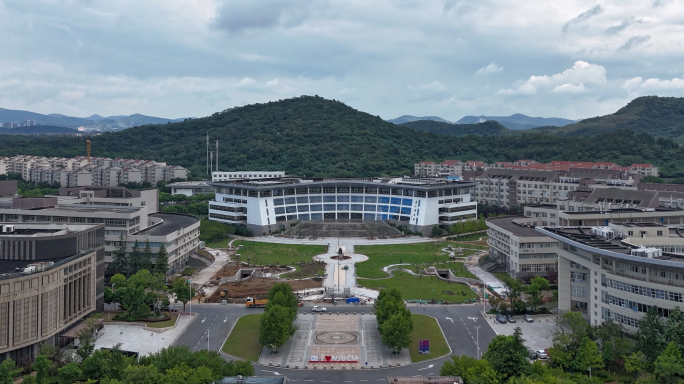 南京中医药大学仙林校区航拍延时