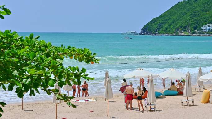 海南三亚大东海海岸线城市风景航拍唯美镜头