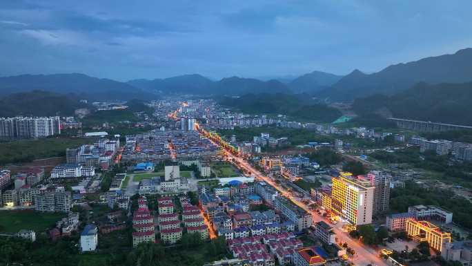 4K航拍邵阳城步苗族自治县县城全景夜景2