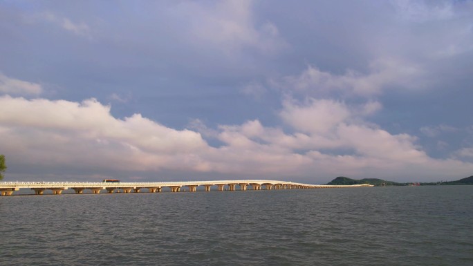 4K航拍雨后苏州太湖云海晚霞日落